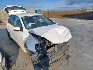 bontott VW GOLF VI Felső Hűtőburkolat