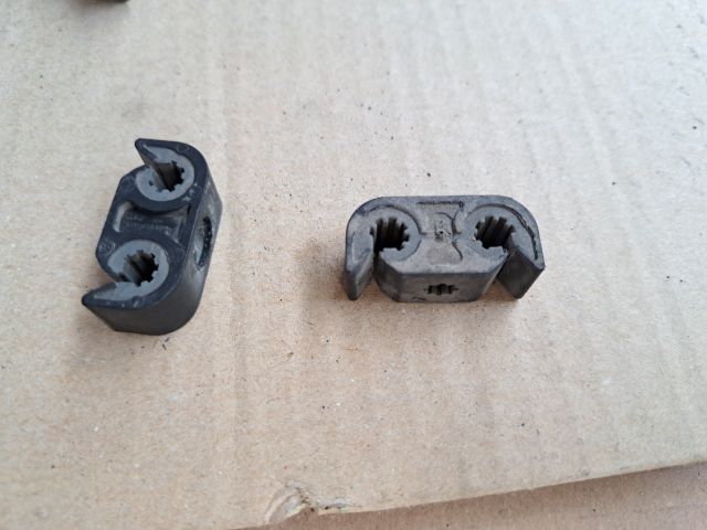 bontott VW GOLF VI Fém Fékcső Tartó