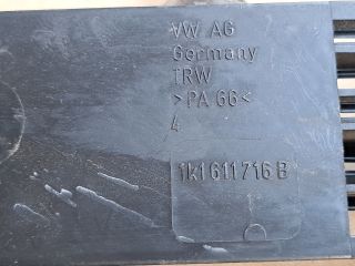 bontott VW GOLF VI Fém Fékcső Tartó