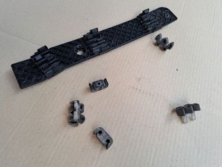 bontott VW GOLF VI Fém Fékcső Tartó