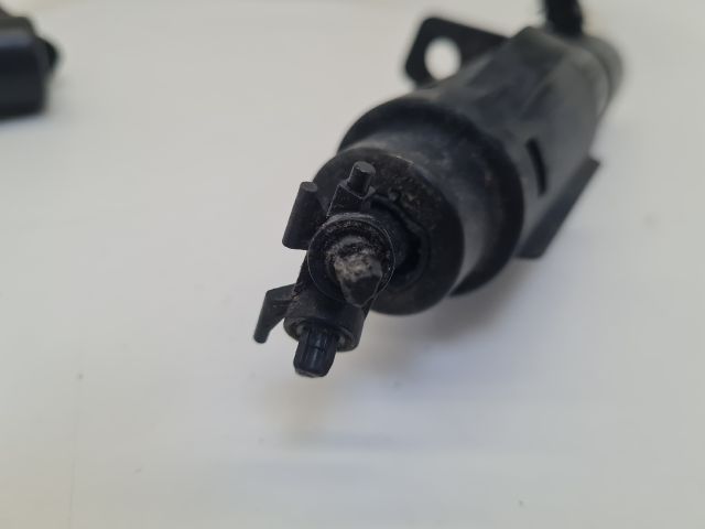 bontott VW GOLF VI Fényszórómosó Fúvóka (Pozíciófüggetlen)