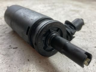 bontott VW GOLF VI Fényszórómosó Szivattyú