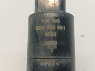 bontott VW GOLF VI Fényszórómosó Szivattyú