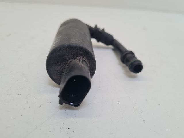 bontott VW GOLF VI Fényszórómosó Szivattyú