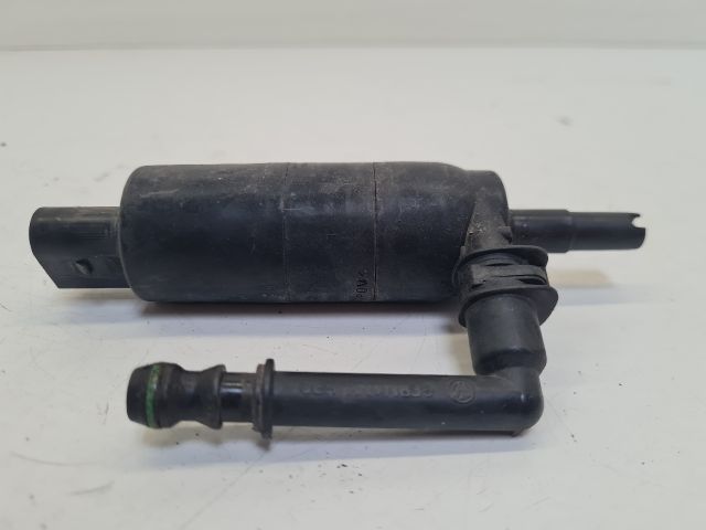 bontott VW GOLF VI Fényszórómosó Szivattyú