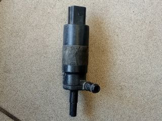 bontott VW GOLF VI Fényszórómosó Szivattyú