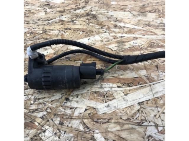 bontott VW GOLF VI Fényszórómosó Szivattyú