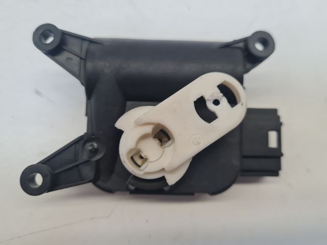 bontott VW GOLF VI Fűtés Állító Motor