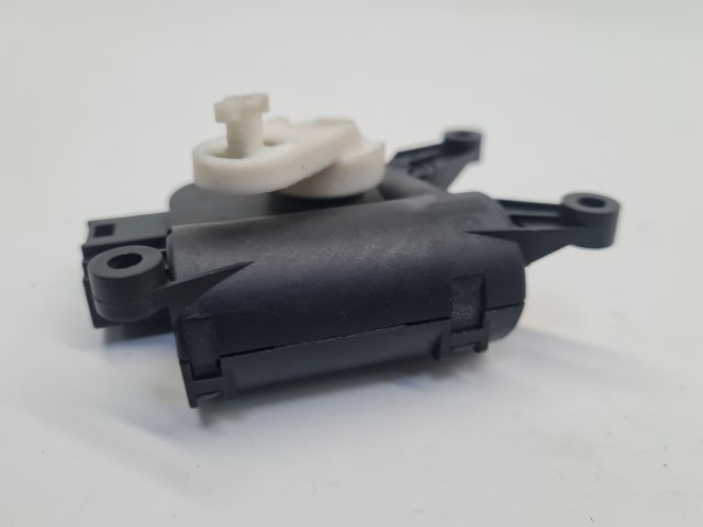 bontott VW GOLF VI Fűtés Állító Motor