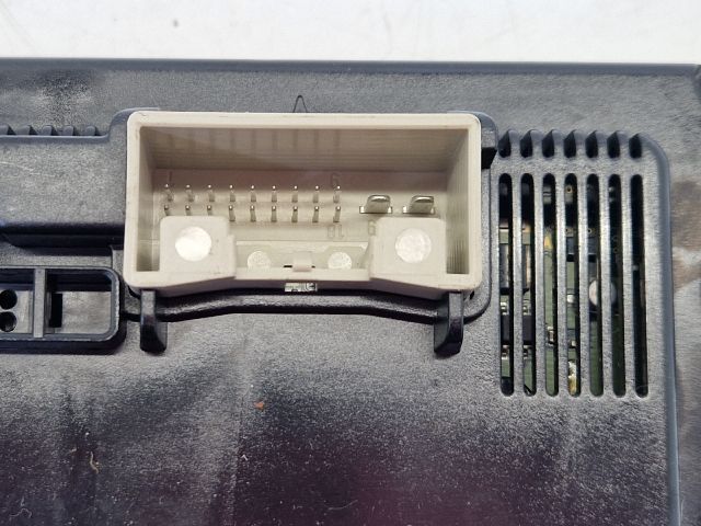 bontott VW GOLF VI Fűtéskapcsoló (digit klímás)