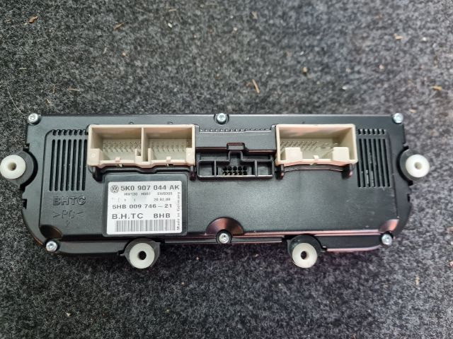 bontott VW GOLF VI Fűtéskapcsoló (digit klímás)