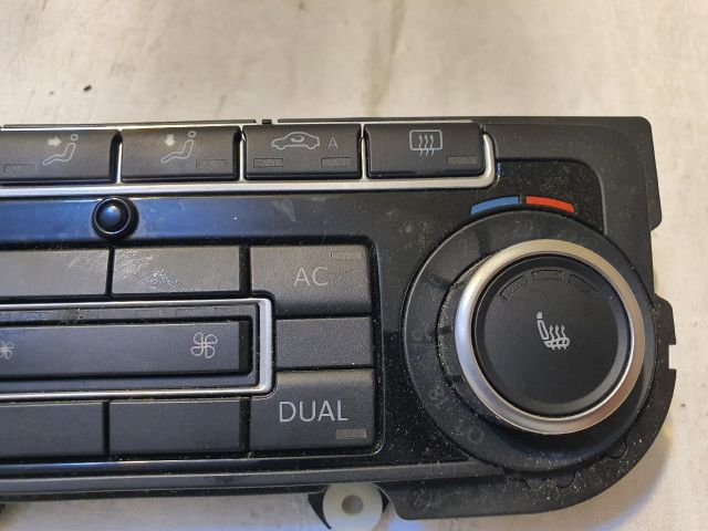 bontott VW GOLF VI Fűtéskapcsoló (digit klímás)