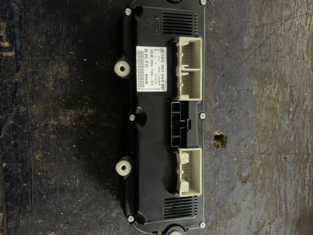 bontott VW GOLF VI Fűtéskapcsoló (digit klímás)