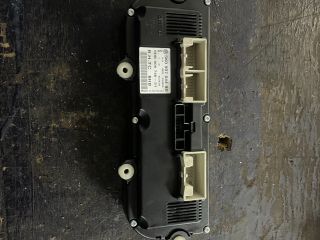 bontott VW GOLF VI Fűtéskapcsoló (digit klímás)