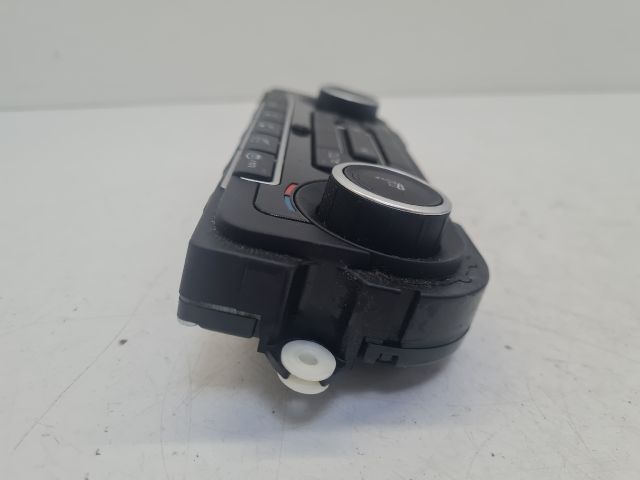 bontott VW GOLF VI Fűtéskapcsoló (digit klímás)