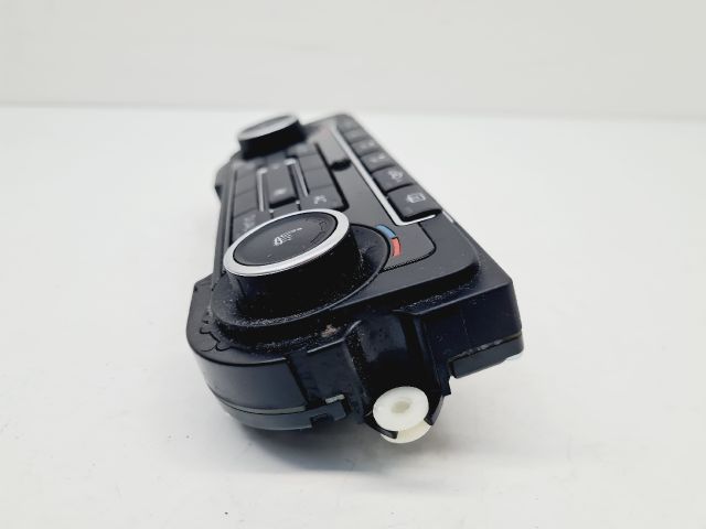 bontott VW GOLF VI Fűtéskapcsoló (digit klímás)