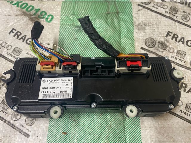 bontott VW GOLF VI Fűtéskapcsoló (digit klímás)