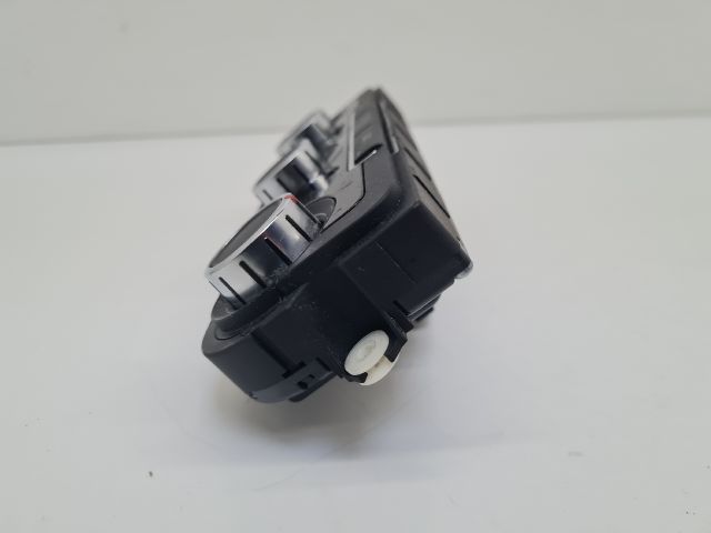 bontott VW GOLF VI Fűtéskapcsoló (digit klímás)