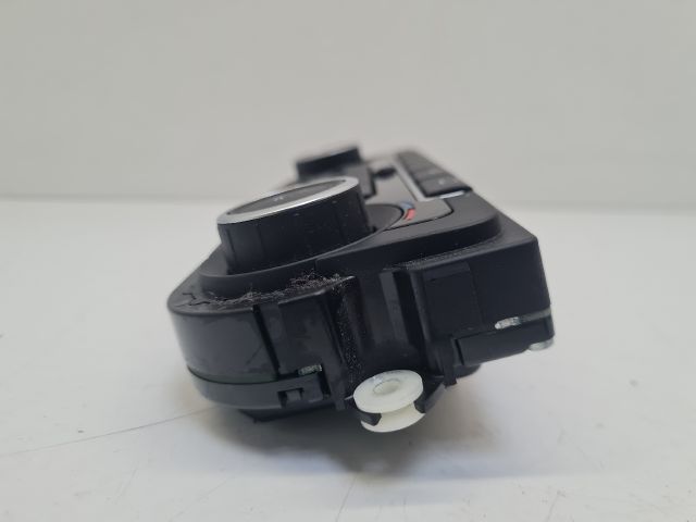 bontott VW GOLF VI Fűtéskapcsoló (digit klímás)