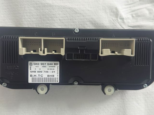 bontott VW GOLF VI Fűtéskapcsoló (digit klímás)