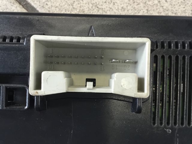 bontott VW GOLF VI Fűtéskapcsoló (digit klímás)