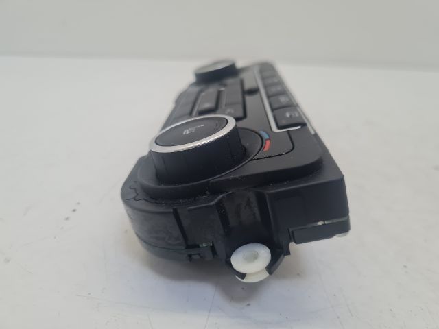 bontott VW GOLF VI Fűtéskapcsoló (digit klímás)