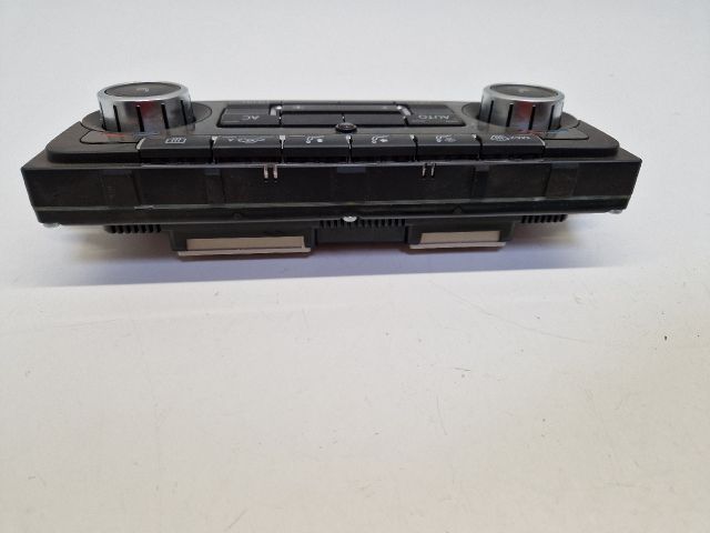 bontott VW GOLF VI Fűtéskapcsoló (digit klímás)