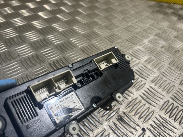 bontott VW GOLF VI Fűtéskapcsoló (digit klímás)