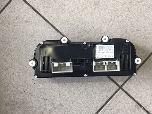 bontott VW GOLF VI Fűtéskapcsoló (digit klímás)