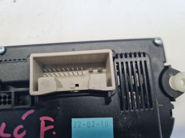 bontott VW GOLF VI Fűtéskapcsoló (digit klímás)