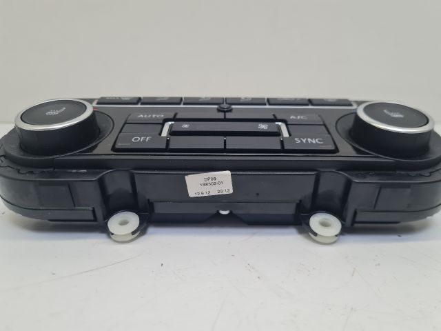 bontott VW GOLF VI Fűtéskapcsoló (digit klímás)