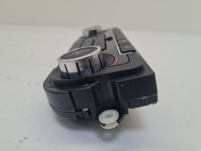 bontott VW GOLF VI Fűtéskapcsoló (digit klímás)