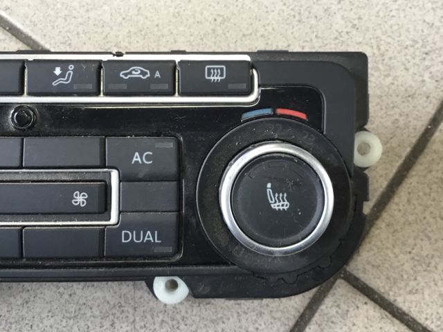 bontott VW GOLF VI Fűtéskapcsoló (digit klímás)