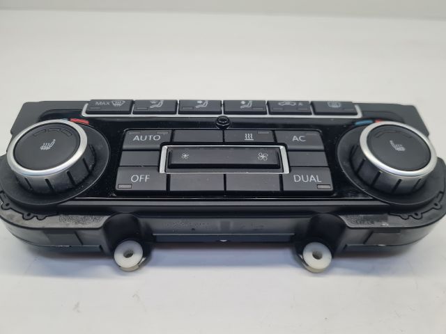 bontott VW GOLF VI Fűtéskapcsoló (digit klímás)
