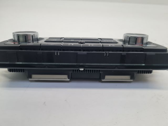 bontott VW GOLF VI Fűtéskapcsoló (digit klímás)