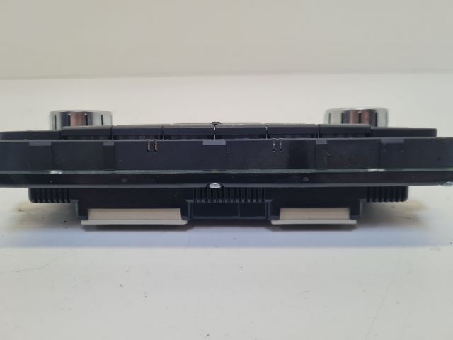 bontott VW GOLF VI Fűtéskapcsoló (digit klímás)