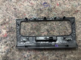 bontott VW GOLF VI Fűtéskapcsoló Keret