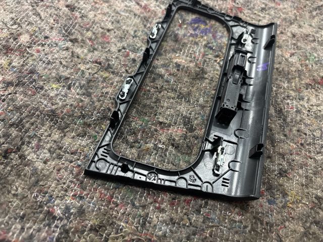 bontott VW GOLF VI Fűtéskapcsoló Keret