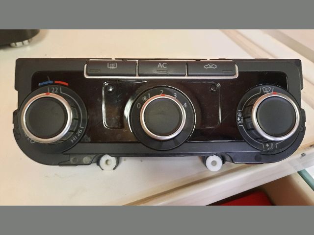bontott VW GOLF VI Fűtéskapcsoló (manuális klímás)