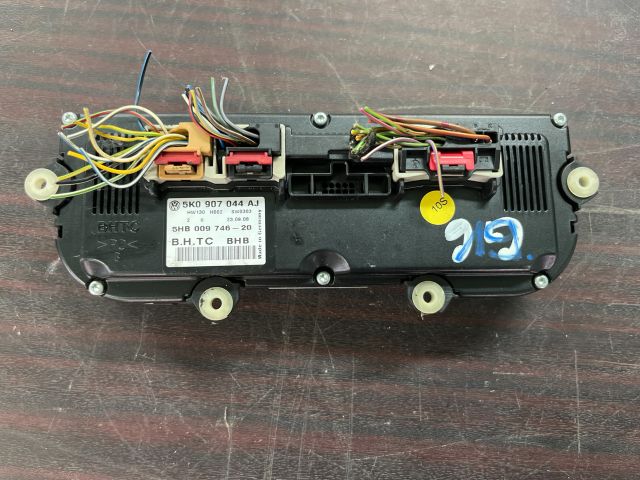 bontott VW GOLF VI Fűtéskapcsoló (Nem klímás)