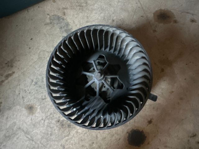 bontott VW GOLF VI Fűtőmotor (Klímás)