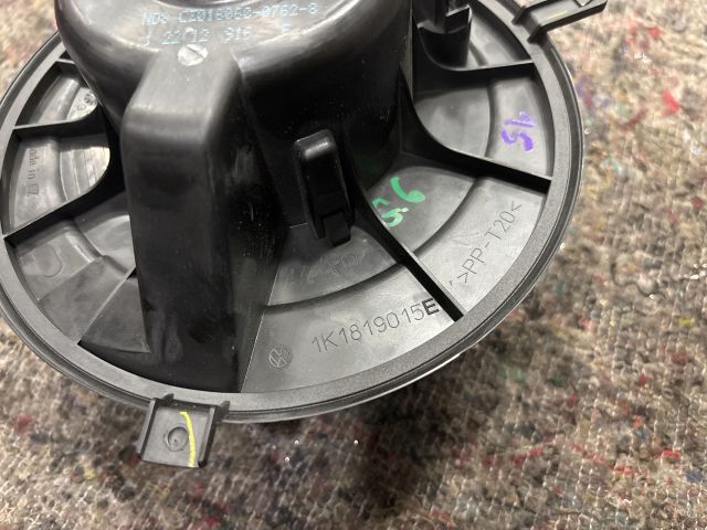 bontott VW GOLF VI Fűtőmotor (Klímás)