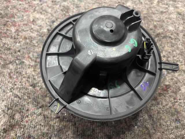 bontott VW GOLF VI Fűtőmotor (Klímás)