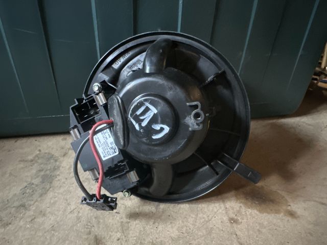 bontott VW GOLF VI Fűtőmotor (Klímás)