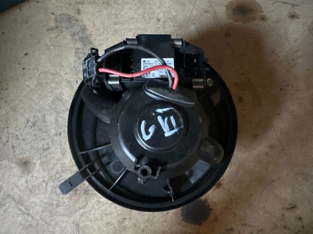 bontott VW GOLF VI Fűtőmotor (Klímás)