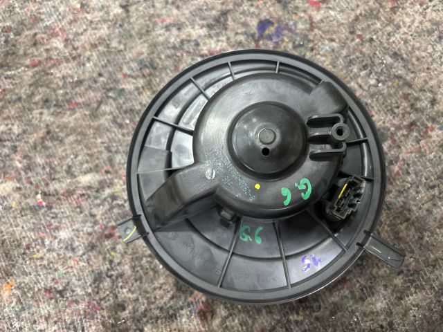 bontott VW GOLF VI Fűtőmotor (Klímás)