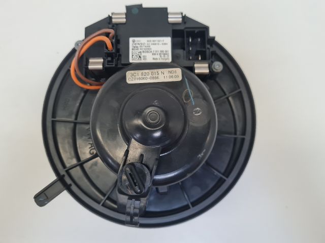 bontott VW GOLF VI Fűtőmotor (Klímás)