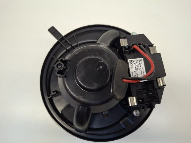 bontott VW GOLF VI Fűtőmotor (Klímás)