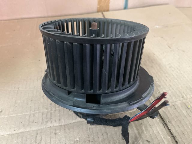 bontott VW GOLF VI Fűtőmotor (Nem klímás)