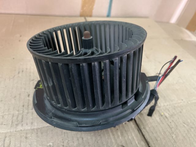 bontott VW GOLF VI Fűtőmotor (Nem klímás)